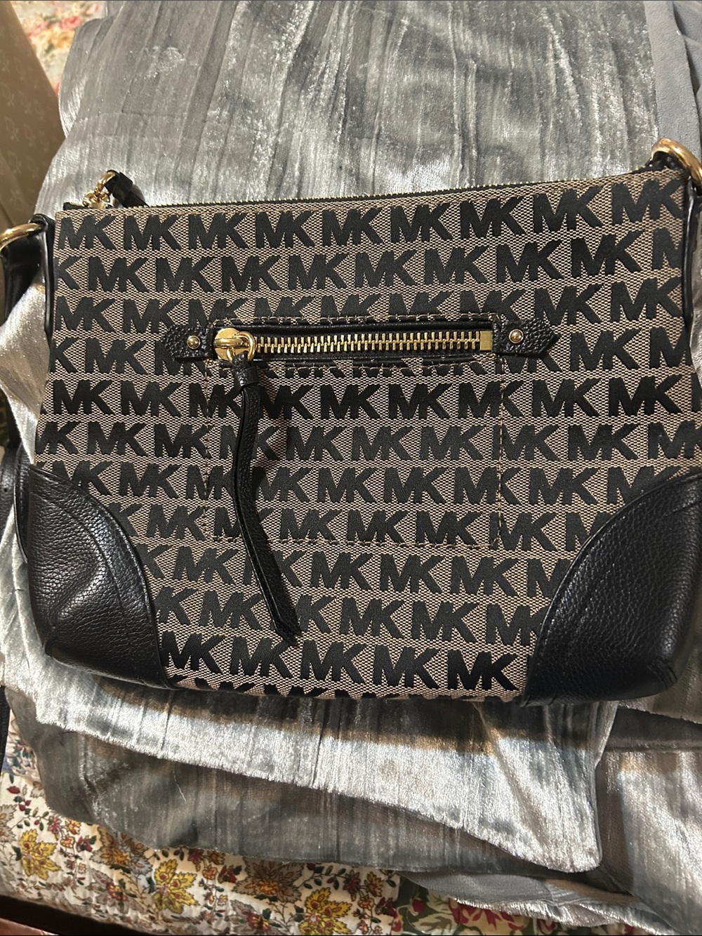 Michael Kors Khaki and Black Logo Crossbody Bag - Picture 2 of 3